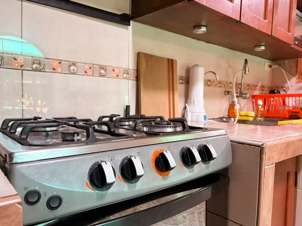 Kitchen & dining