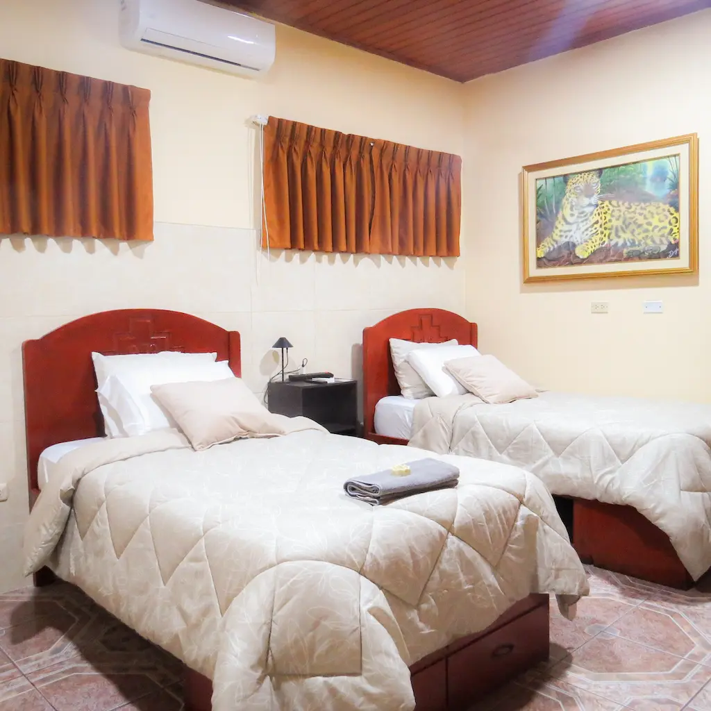 Double room with private bathroom