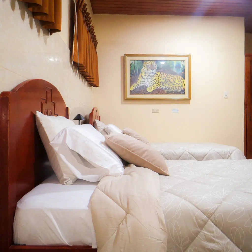 Double room with private bathroom